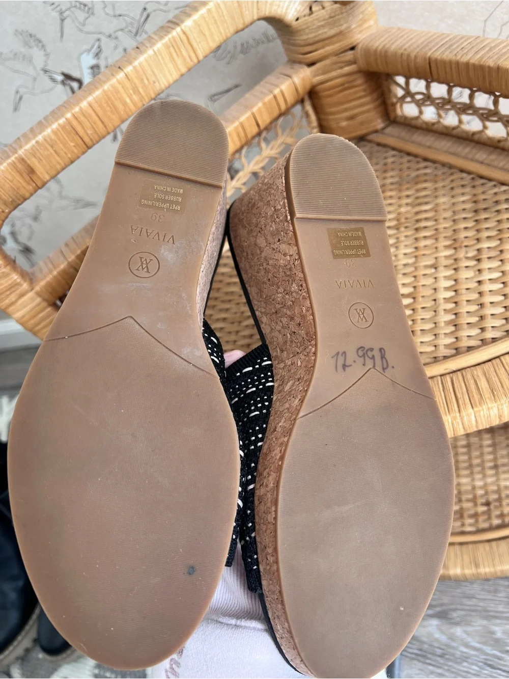 Vivaia Stacey‎ wedge sandals